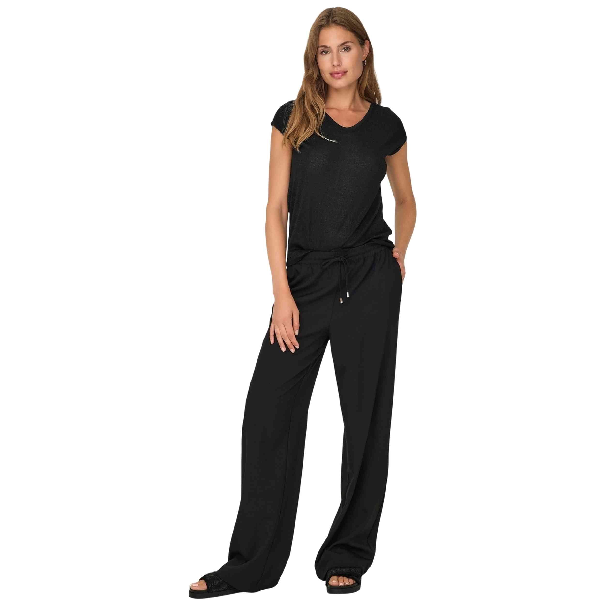 Imagen del producto con referencia 15136069-NEGRO